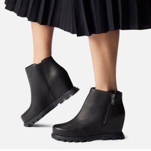 SOREL Black Leather Joan Of Arctic Wedge Iii Zip Booties